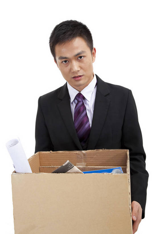 东方人,商务人士,商务男性,站,竖图,彩色,室内,白天,抠图,白色背景,正面,衬衫,西装,商务,时尚,成功,职员,上海,中国,仅一个人,套装,正装,图片,文件,纸箱,现代,职业,成熟,自信,摄影,抱着,青春,忧郁,商务装,工薪阶层,精明,失业,男人,男性,年轻男性,亚洲人,中国人,年轻人,白领,商人,上班族,半身,影棚拍摄,衬衣,愉快,白领阶层,办公室职员,bj174