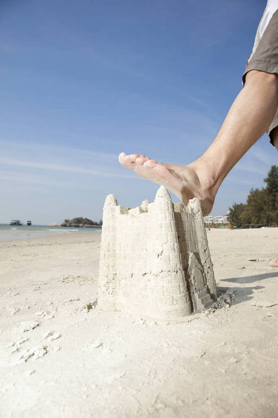 东方人,脚,竖图,彩色,室外,特写,白天,度假,时尚,成功,沙滩,广州,中国,仅一个人,局部,图片,自然,休闲,健康,活力,自信,摄影,生活方式,青春,沙雕,男人,男性,年轻男性,亚洲人,中国人,年轻人,海滩,半身,愉快,bj174