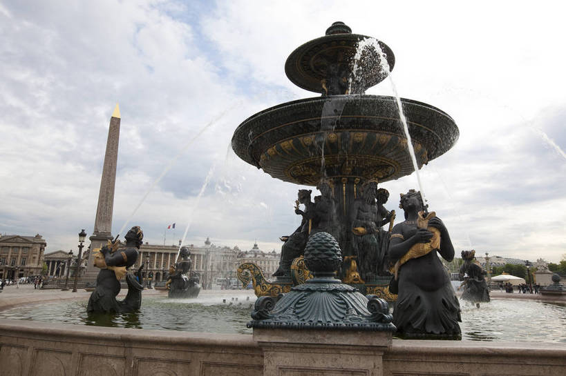 广场,横图,彩色,室外,白天,旅游,度假,美景,名胜古迹,标志建筑,城市,道路,地标,建筑,街道,路,喷泉,公路,雕塑,法国,巴黎,遗迹,艺术,雕像,图片,景观,水池,建筑群,交通,古典,古迹,文物,娱乐,建设,古建筑,地标建筑,享受,休闲,旅游胜地,景色,放松,摄影,文明,古文明,世界文化遗产,协和广场,马路,旅行,传统文化,bj174