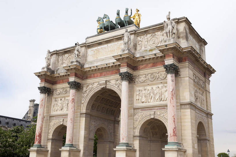 横图,彩色,室外,特写,白天,旅游,度假,名胜古迹,标志建筑,地标,建筑,法国,巴黎,遗迹,艺术,雕像,浮雕,图片,建筑群,古典,古迹,文物,娱乐,建设,古建筑,地标建筑,享受,休闲,旅游胜地,放松,摄影,文明,古文明,世界文化遗产,小凯旋门,旅行,传统文化,bj174