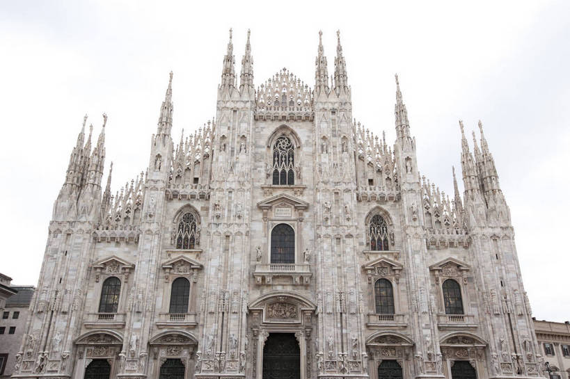 横图,彩色,室外,白天,旅游,度假,名胜古迹,标志建筑,地标,建筑,意大利,德国,欧洲,遗迹,图片,建筑群,古典,古迹,文物,娱乐,建设,古建筑,地标建筑,享受,休闲,旅游胜地,放松,摄影,哥特式,西欧,文明,古文明,多莫大教堂,米兰,世界文化遗产,德意志联邦共和国,首府,科隆,北威州,北莱茵.威斯特法伦州,米兰主教教堂,旅行,大教堂,科隆行政区,传统文化,多姆大教堂,bj174