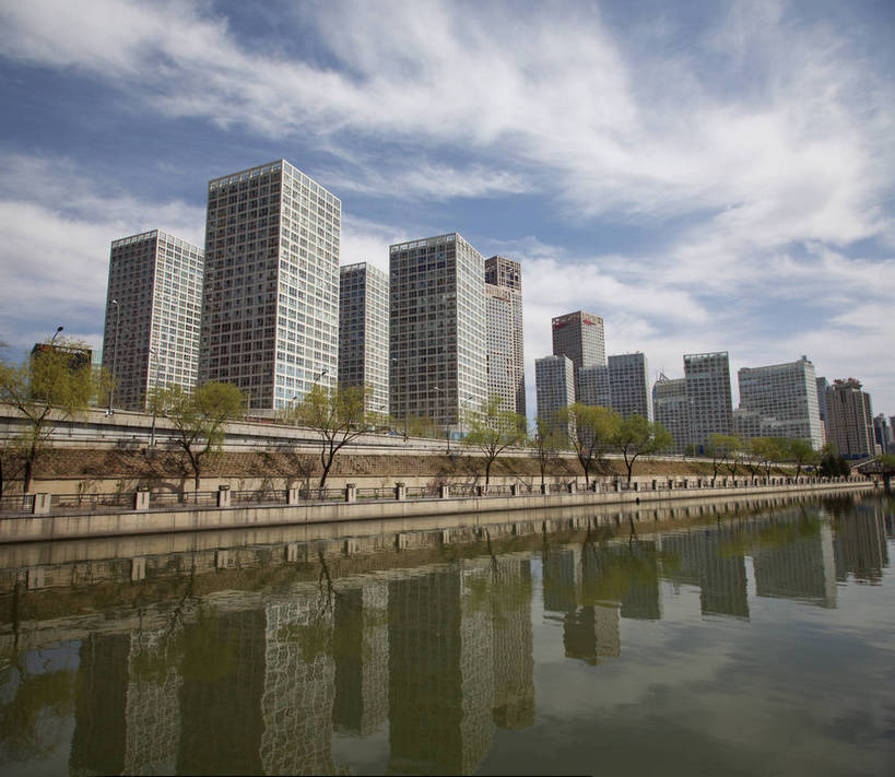 无人,公园,横图,彩色,室外,白天,旅游,商务,美景,道路,建筑,街道,路,公路,北京,中国,亚洲,图片,河岸,景观,交通,首都,辉煌,现代建筑,旅游胜地,商务楼,景色,竖,金融,摄影,经济,河堤,文明,中国文化,贸易,东亚,发展,中华人民共和国,北京市,京,北平,华北地区,朝阳区,通州区,繁荣,河,马路,旅行,商业,北京CBD,北京商务中心区,中国北京大北窑,庆丰公园,建外SOHO,通惠河,bj174