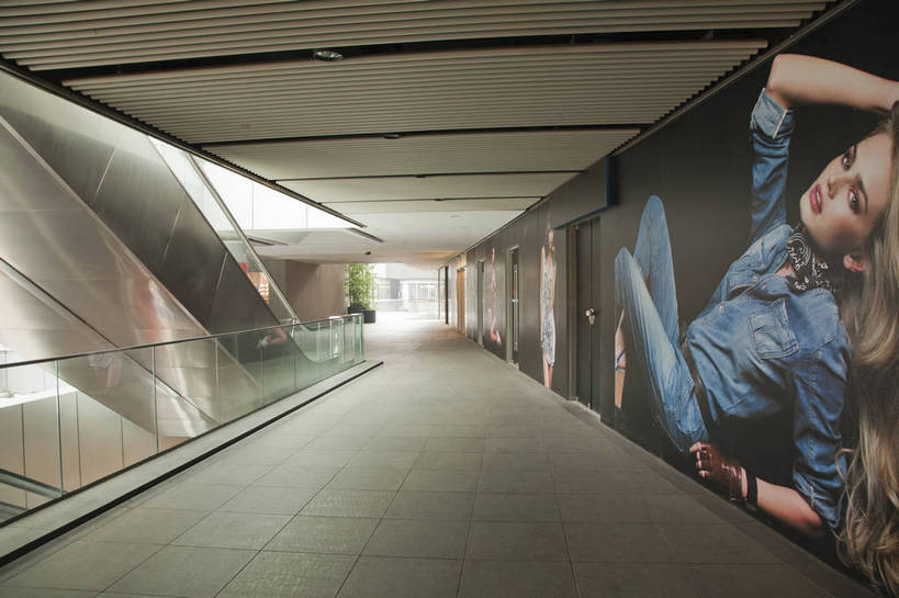 无人,横图,彩色,室内,白天,旅游,建筑,北京,中国,图片,辉煌,现代建筑,商务楼,摄影,经济,整洁,公共设施,文明,中国文化,公共场所,发展,东城区,繁荣,招贴画,三里屯,bj174