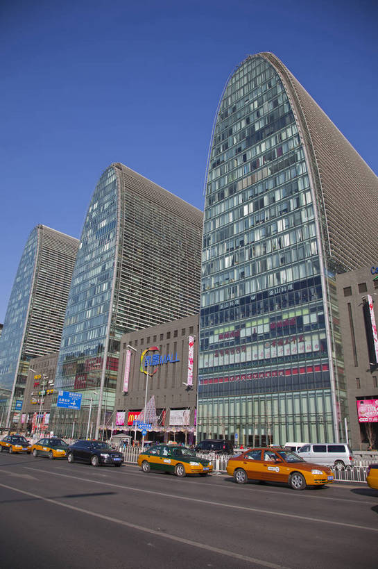 无人,商店,广场,竖图,彩色,室外,白天,旅游,时尚,美景,道路,建筑,街道,路,商场,公路,北京,中国,亚洲,图片,景观,交通,首都,辉煌,现代建筑,旅游胜地,景色,竖,摄影,经济,文明,中国文化,东亚,发展,中华人民共和国,北京市,京,北平,华北地区,西城区,繁荣,马路,旅行,购物中心,西直门,西环广场,凯德晶品购物中心,bj174