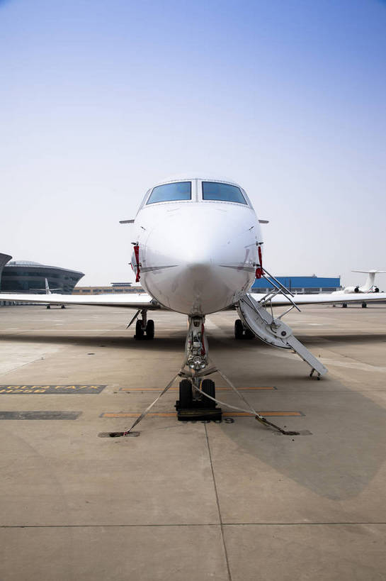 机场,竖图,彩色,室外,特写,白天,商务,飞机,建筑,北京,中国,图片,交通,航空,交通工具,运输,摄影,经济,客机,载具,公共场所,发展,繁荣,私人飞机,bj174