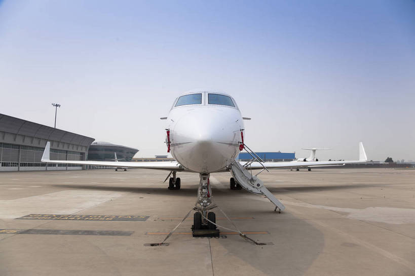 机场,横图,彩色,室外,特写,白天,商务,飞机,建筑,北京,中国,图片,交通,航空,交通工具,运输,摄影,经济,客机,载具,公共场所,发展,繁荣,私人飞机,bj174