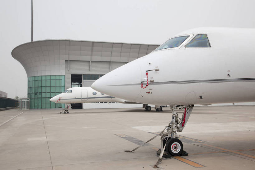 机场,横图,彩色,室外,特写,白天,侧面,商务,飞机,建筑,北京,中国,图片,交通,航空,交通工具,运输,摄影,经济,客机,载具,公共场所,发展,繁荣,半身,私人飞机,bj174