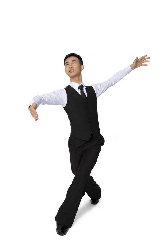 东方人,竖图,彩色,室内,白天,抠图,白色背景,正面,时尚,跳舞,北京,中国,仅一个人,图片,健康,活力,可爱,平衡,自信,摄影,青春,优美,伸出,国标舞,弹性,乐观,技能,男人,男性,年轻男性,亚洲人,中国人,年轻人,舞蹈演员,全身,影棚拍摄,礼服,愉快,舞蹈,bj174