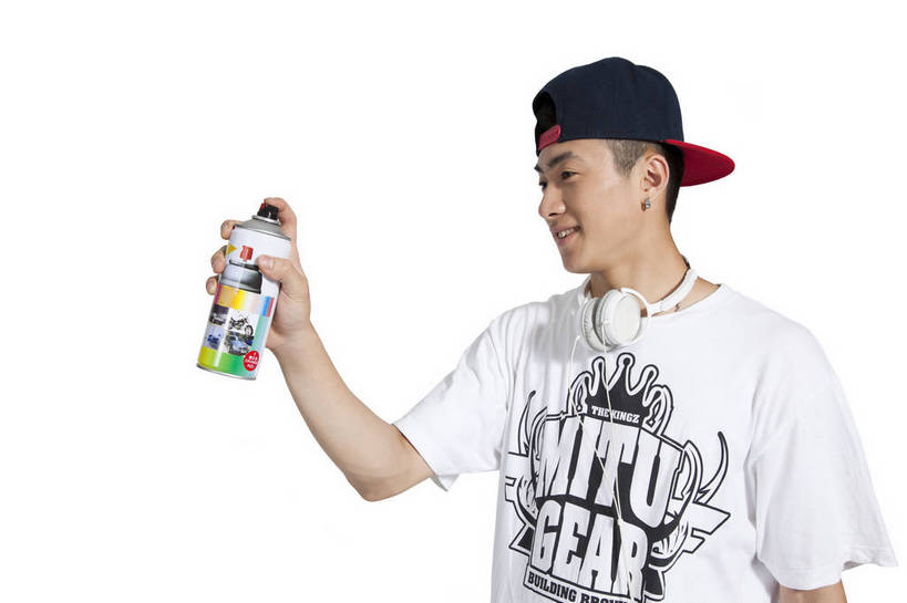 东方人,站,横图,彩色,室内,白天,侧面,时尚,热情,北京,中国,仅一个人,劳动,图片,街头,休闲装,健康,个性,活力,激情,平衡,摄影,技巧,青春,酷,嘻哈,喷雾剂,弹性,动感,技能,男人,男性,年轻男性,亚洲人,中国人,年轻人,半身,影棚拍摄,愉快,bj174