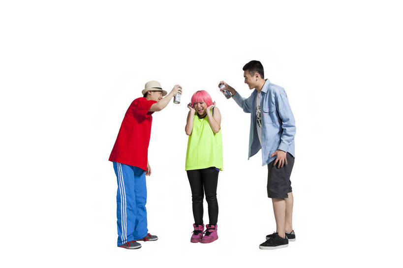 东方人,三个人,伙伴,横图,彩色,室内,白天,正面,侧面,时尚,跳舞,友谊,热情,合作,团队,北京,中国,图片,街头,玩,休闲装,健康,个性,活力,激情,美女,平衡,摄影,技巧,青春,街舞,酷,嘻哈,舞蹈服,弹性,动感,玩笑,技能,友情,男人,男性,年轻男性,年轻女性,女人,女性,亚洲人,中国人,年轻人,全身,影棚拍摄,开心,愉快,舞蹈,bj174