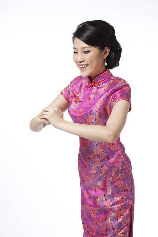 东方人,站,笑,竖图,彩色,室内,白天,抠图,白色背景,侧面,民族服装,时尚,成功,北京,中国,仅一个人,旗袍,图片,古典,传统,成熟,可爱,美女,竖,自信,抱拳,摄影,生活方式,青春,优雅,端庄,乐观,行礼,妖娆,年轻女性,女人,女性,亚洲人,中国人,年轻人,半身,影棚拍摄,礼服,愉快,bj174