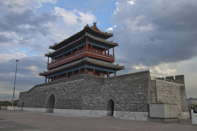 无人,广场,横图,彩色,室外,白天,旅游,度假,名胜古迹,标志建筑,地标,建筑,北京,中国,遗迹,图片,古迹,文物,娱乐,城门,建设,古建筑,享受,休闲,旅游胜地,放松,摄影,城楼,古代建筑,文明,中国文化,古文明,门楼,丰台区,旅行,永定门,bj174