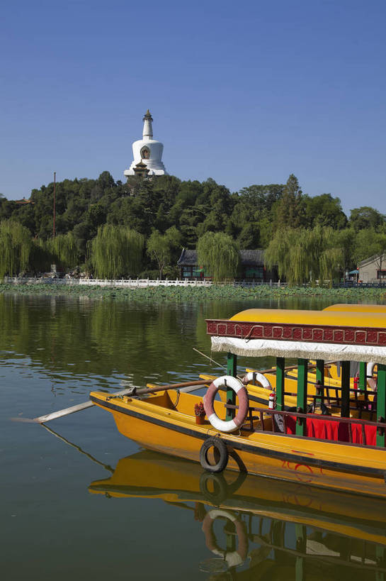 公园,竖图,彩色,室外,白天,旅游,湖,美景,树林,北海公园,北京,中国,图片,白塔,游船,自然,旅游胜地,摄影,清新,北海,皇家园林,旅行,bj174