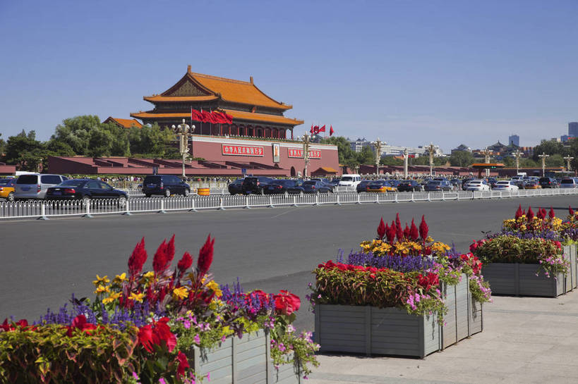 无人,故宫,天安门,横图,彩色,室外,白天,旅游,度假,名胜古迹,标志建筑,道路,地标,建筑,国旗,北京,中国,遗迹,花坛,图片,建筑群,交通,古典,古迹,文物,娱乐,建设,古建筑,享受,休闲,旅游胜地,放松,摄影,城楼,文明,中国文化,气氛,长安街,古文明,国庆节,旅行,bj174