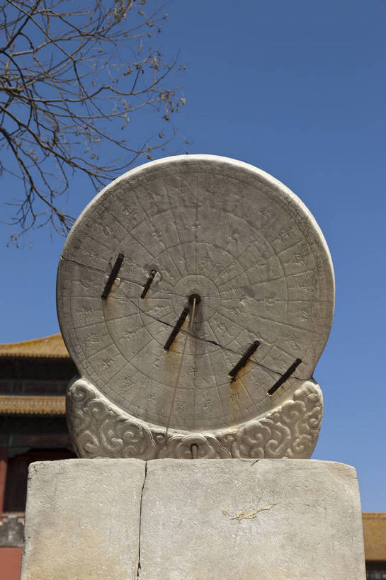无人,故宫,宫殿,竖图,彩色,室外,特写,白天,旅游,度假,名胜古迹,标志建筑,地标,建筑,计时器,北京,中国,遗迹,图片,建筑群,古典,古迹,文物,娱乐,建设,古建筑,午门,享受,休闲,旅游胜地,放松,摄影,文明,中国文化,日晷,古文明,旅行,皇宫,bj174