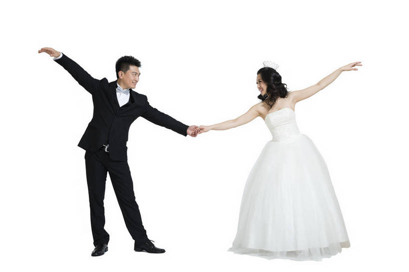 东方人,中年人,两个人,夫妻,横图,彩色,室内,白天,留白,抠图,白色背景,正面,侧面,裙子,爱情,婚礼,时尚,跳舞,成功,北京,中国,连衣裙,正装,图片,浪漫,现代,长裙,亲昵,成熟,可爱,美女,自信,摄影,生活方式,青春,优雅,新人,乐观,男人,男性,年轻男性,年轻女性,女人,女性,亚洲人,中国人,年轻人,情侣,拉手,全身,影棚拍摄,礼服,西服,愉快,bj174