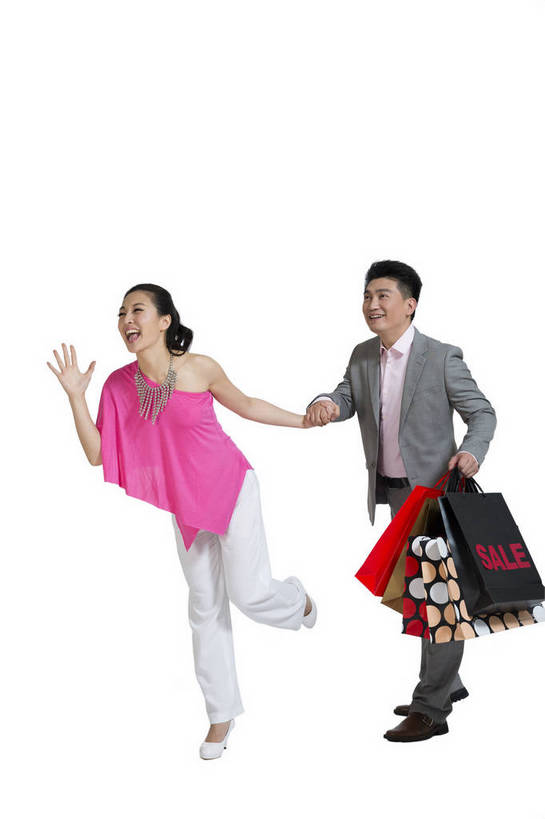 东方人,中年人,两个人,夫妻,站,跳,笑,竖图,彩色,室内,白天,留白,抠图,白色背景,正面,侧面,爱情,购物,时尚,兴奋,成功,北京,中国,勾,挽,图片,购物袋,浪漫,指点,休闲装,现代,亲昵,休闲,成熟,可爱,美女,自信,勾着,摄影,生活方式,青春,优雅,挽着,乐观,男人,男性,年轻男性,年轻女性,女人,女性,亚洲人,中国人,年轻人,胳膊,手臂,情侣,跳跃,全身,影棚拍摄,愉快,胳臂,bj174