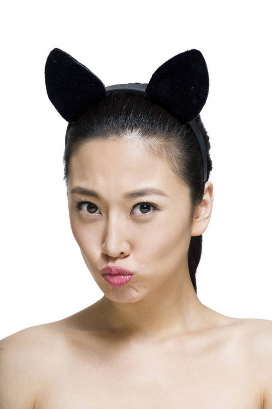 东方人,五官,脸,笑,竖图,彩色,室内,特写,白天,留白,抠图,白色背景,正面,美容,时尚,北京,中国,仅一个人,护肤,头饰,图片,休闲,表情,鬼脸,成熟,可爱,美女,自信,摄影,头像,生活方式,精致,青春,优雅,兔耳朵,肖像,乐观,年轻女性,女人,女性,亚洲人,中国人,年轻人,面部,影棚拍摄,愉快,bj174