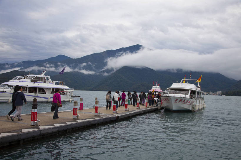 无人,码头,横图,彩色,室外,白天,旅游,度假,湖,美景,山,轮船,日月潭,台湾,中国,游客,图片,渡船,潭,娱乐,游船,自然,享受,休闲,旅游胜地,放松,摄影,阿里山,旅行,bj174