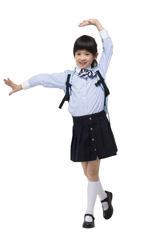 东方人,儿童,背,一个人,学生,站,走,竖图,彩色,室内,白天,留白,抠图,白色背景,正面,快乐,幸福,北京,中国,包,书包,图片,挥手,小孩,背包,背着,站着,放学,校服,放松,可爱,童年,童趣,摄影,成长,舞动,希望,手舞足蹈,好奇,挥舞,未来,乐观,背负,天真,男孩,男人,男性,女孩,女人,女性,亚洲人,中国人,孩子,站立,全身,影棚拍摄,高兴,双肩包,男生,女生,小学生,bj174