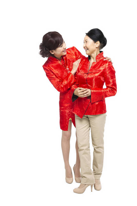 东方人,中年人,老年人,两个人,家庭,站,微笑,竖图,彩色,室内,白天,留白,抠图,白色背景,正面,民族服装,时尚,幸福,北京,中国,春节,新年,节日,庆祝,图片,文化,老人,靠,靠着,倚靠,庆典,和谐,温馨,喜庆,母女,放松,美女,摄影,生活方式,纪念,和睦,倚着,亲近,亲情,问候,合家欢,欢聚一堂,乐观,老年男性,老年女性,男人,男性,年轻女性,女人,女性,亚洲人,中国人,年轻人,全身,影棚拍摄,礼服,欢乐,红衣,唐装,传统节日,bj174