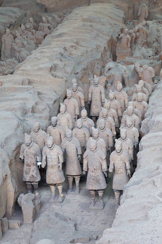 无人,竖图,彩色,室内,特写,白天,旅游,度假,雕塑,兵马俑,西安,中国,士兵,风俗,雕像,图片,古典,文化,文物,娱乐,传统,工艺品,享受,休闲,旅游胜地,放松,精神,摄影,古董,战士,古物,文明,中国文化,古玩,陕西,秦始皇兵马俑,古代文明,制度,旅行,bj174