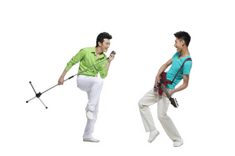 东方人,横图,彩色,室内,白天,留白,抠图,白色背景,侧面,时尚,陶醉,跳舞,快乐,幸福,北京,中国,仅一个人,图片,弹奏,演奏,弹吉他,休闲装,现代,半蹲,享受,休闲,放松,活力,自信,唱歌,摄影,生活方式,青春,手舞足蹈,演唱,歌唱,动感,乐观,男人,男性,年轻男性,亚洲人,中国人,年轻人,全身,影棚拍摄,愉快,bj174