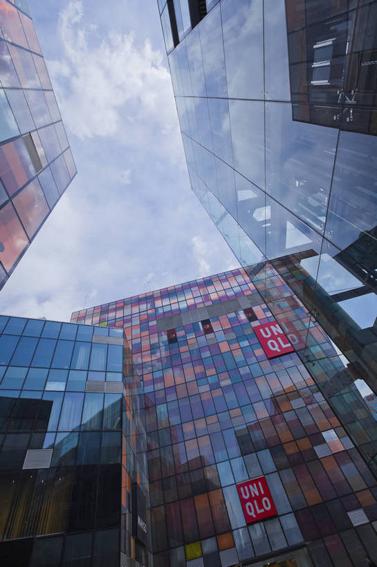 无人,家,商店,竖图,彩色,室外,特写,白天,仰视,旅游,时尚,建筑,商场,北京,中国,图片,房屋,屋子,辉煌,现代建筑,楼房,商业街,玻璃房,住宅,旅游胜地,摄影,文明,发展,阳光房,繁荣,旅行,房子,三里屯,bj174