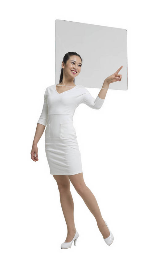 东方人,一个人,科学家,站,竖图,彩色,室内,白天,留白,抠图,白色背景,侧面,时尚,信心,显示器,技术,高科技,科技,北京,中国,仅一个年轻女性,科学,屏幕,图片,指点,显示屏,现代,展示,美女,自信,摄影,生活方式,科学技术,未来,科研人员,工作装,成就,研究者,液晶显示器,梦想,输出设备,科学研究者,年轻女性,女人,女性,中国人,年轻人,科学工作者,触摸,全身,影棚拍摄,愉快,bj174