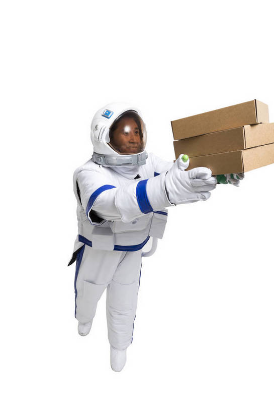 东方人,中年人,一个人,宇航员,飞行员,竖图,彩色,室内,白天,留白,抠图,白色背景,侧面,探险,信心,技术,航天,高科技,科技,北京,中国,仅一个男性,漫步,宇航服,科学,图片,盒子,快递员,探索,自信,摄影,科学技术,未来,太空服,成就,航天员,快递,梦想,速递,太空人,男人,男性,年轻男性,亚洲人,中国人,年轻人,举着,全身,影棚拍摄,愉快,太空行走,bj174