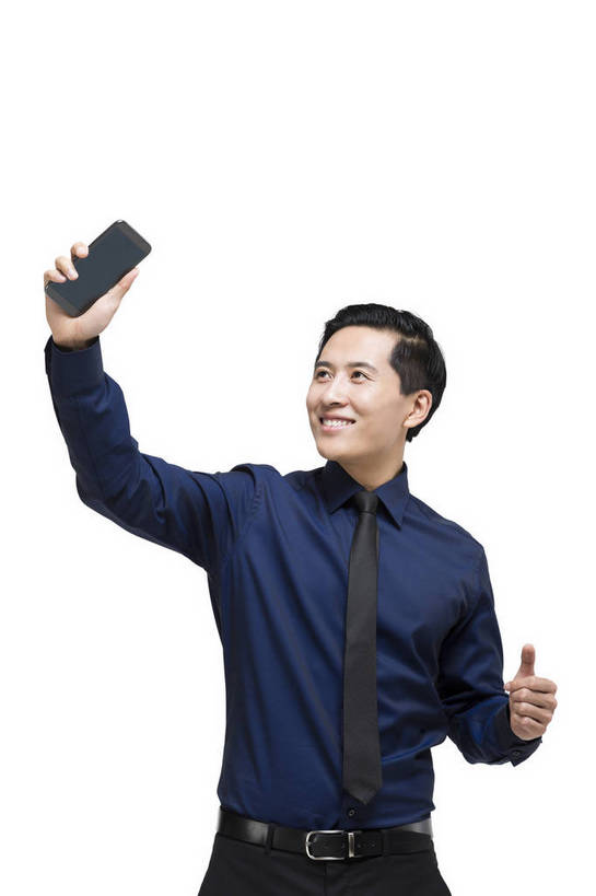 东方人,中年人,一个人,科学家,走,微笑,竖图,彩色,室内,白天,留白,抠图,白色背景,正面,西装,时尚,信心,技术,高科技,科技,手机,北京,中国,仅一个男性,漫步,正装,工作,科学,图片,现代,展示,自信,摄影,生活方式,使用,科学技术,未来,科研人员,成就,研究者,梦想,科学研究者,男人,男性,年轻男性,亚洲人,中国人,年轻人,科学工作者,半身,影棚拍摄,愉快,bj174