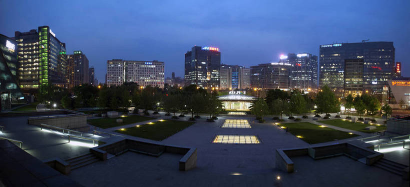 无人,广场,横图,全景,彩色,室外,旅游,树林,城市风光,城市,建筑,夜景,北京,中国,图片,建筑群,辉煌,现代建筑,绿地,远景,旅游胜地,摄影,文明,发展,中关村,灯火辉煌,繁荣,旅行,城市公园,bj174
