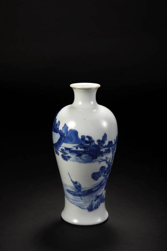 竖图,彩色,室内,白天,静物,北京,中国,风俗,艺术,瓷器,瓶,图片,手工艺品,陶瓷,艺术品,古典,文化,文物,传统,瓶子,工艺品,精神,摄影,古董,青花瓷,珍贵,黑背景,高雅,古物,文明,中国文化,珍藏,精美,古玩,自信心,品位,古代文明,制度,磁器,白地青花瓷,青花,影棚拍摄,保藏,收藏,传统文化,bj174