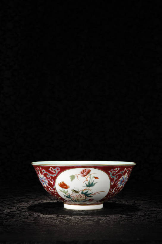 竖图,彩色,室内,白天,静物,北京,中国,花纹,风俗,纹路,瓷器,图片,纹理,陶瓷,陶瓷制品,艺术品,古典,文化,文物,传统,容器,工艺品,碗,精神,摄影,古董,储藏,珍贵,黑背景,古物,储存,文明,中国文化,斑纹,珍藏,精美,古玩,肌理,古代文明,制度,影棚拍摄,保藏,收藏,贮存,传统文化,花卉纹,bj174