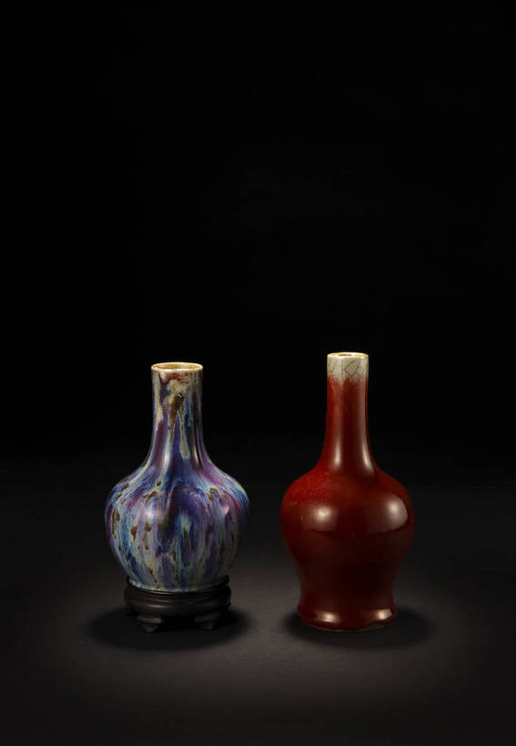 竖图,彩色,室内,白天,绘画,静物,北京,中国,花纹,风俗,纹路,彩绘,瓷器,瓶,图案,图片,纹理,陶瓷,陶瓷制品,艺术品,古典,文化,文物,传统,瓶子,工艺品,精神,摄影,古董,珍贵,陶艺,黑背景,古物,文明,中国文化,斑纹,珍藏,精美,古玩,肌理,彩釉,古代文明,制度,画画,影棚拍摄,保藏,收藏,传统文化,红釉,窑变釉,郎窑红,郎窑红釉,铜红釉,摇铃尊,bj174