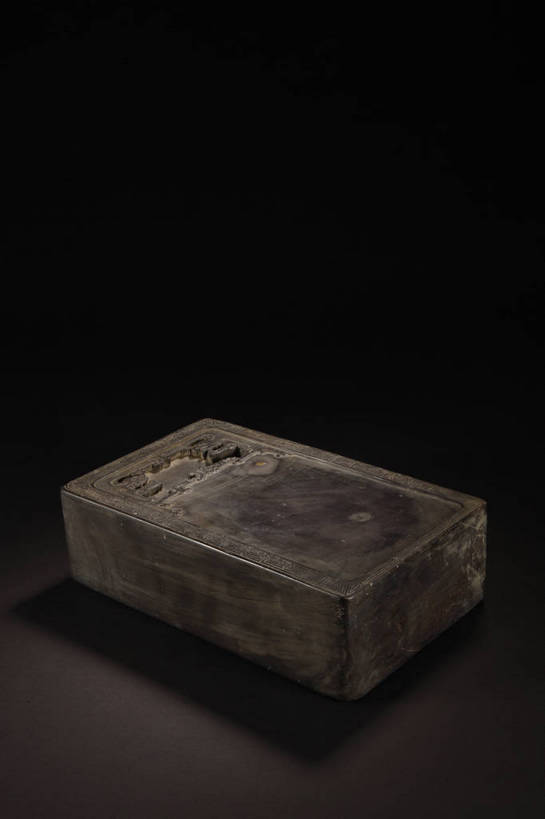 竖图,彩色,室内,白天,静物,北京,中国,风俗,图片,砚台,办公用品,艺术品,古典,砚,文化,文物,传统,文具,学习用品,工艺品,精神,摄影,古董,文具用品,珍贵,黑背景,古物,文明,文房四宝,中国文化,珍藏,石器,精美,古玩,古代文明,制度,影棚拍摄,保藏,收藏,传统文化,bj174