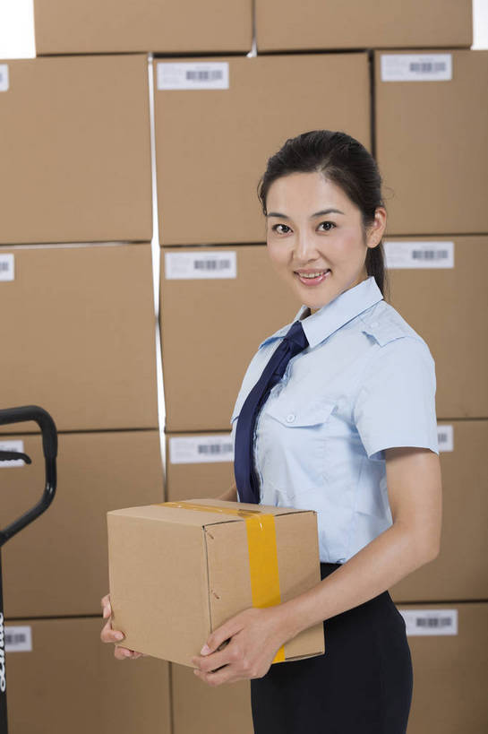 东方人,成年人,一个人,站,微笑,竖图,彩色,室内,白天,留白,抠图,白色背景,工作服,裙子,制服,满意,幸福,骄傲,安全,信心,科技,北京,中国,亚洲,许多,连衣裙,检查,工作,图片,纸箱,防护,很多,年轻,仓库,黄种人,现代,货物,行业,职业,健康,活力,美女,自信,工业,管理员,摄影,堆放,储藏,保护,存储,厂房,效率,储存,保险,专业,检验,单人,流转,管理人员,东亚,物流,保全,周全,安稳,安定,可靠,乐观,搜检,责任,产业,单独,查察,查抄,检察,审查,管理,平安,认真,年轻女性,女人,女性,亚洲人,中国人,年轻人,捧着,半身,影棚拍摄,商业,贮存,仓库管理员,库管,bj174