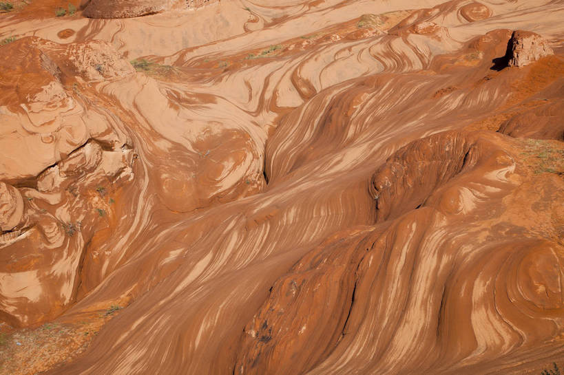 无人,横图,全景,俯视,室外,白天,旅游,度假,美景,山,山脉,日光,中国,亚洲,壮观,图案,纹理,地形,景点,景观,山路,娱乐,东方,红色,风景,自然,享受,休闲,景色,放松,幻想,摄影,风光,干旱,自然风光,神奇,外景,东亚,地貌,丹霞地貌,陕西,陕西省,出色,杰出,卓越,奇妙,中华人民共和国,西北地区,陕,榆林,榆林市,独特,地质学,波浪谷,彩图,旅行,地势,靖边,靖边县,bj174