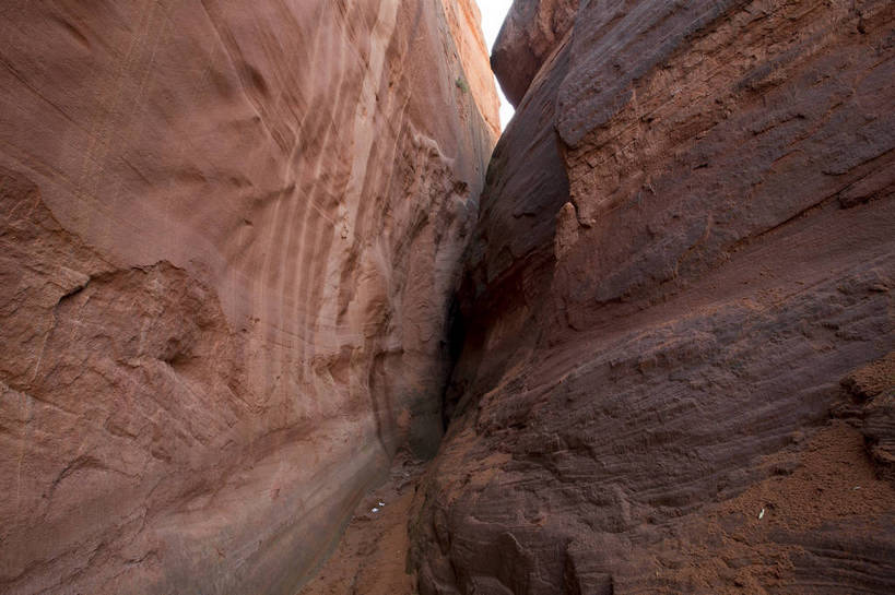 无人,横图,全景,室外,白天,正面,旅游,度假,美景,山,山脉,峡谷,日光,中国,亚洲,壮观,地形,景点,景观,山路,娱乐,东方,红色,风景,自然,享受,休闲,景色,放松,幻想,摄影,风光,干旱,自然风光,神奇,外景,东亚,地貌,丹霞地貌,陕西,陕西省,出色,杰出,卓越,奇妙,中华人民共和国,西北地区,陕,榆林,榆林市,独特,地质学,波浪谷,彩图,旅行,地势,靖边,靖边县,bj174