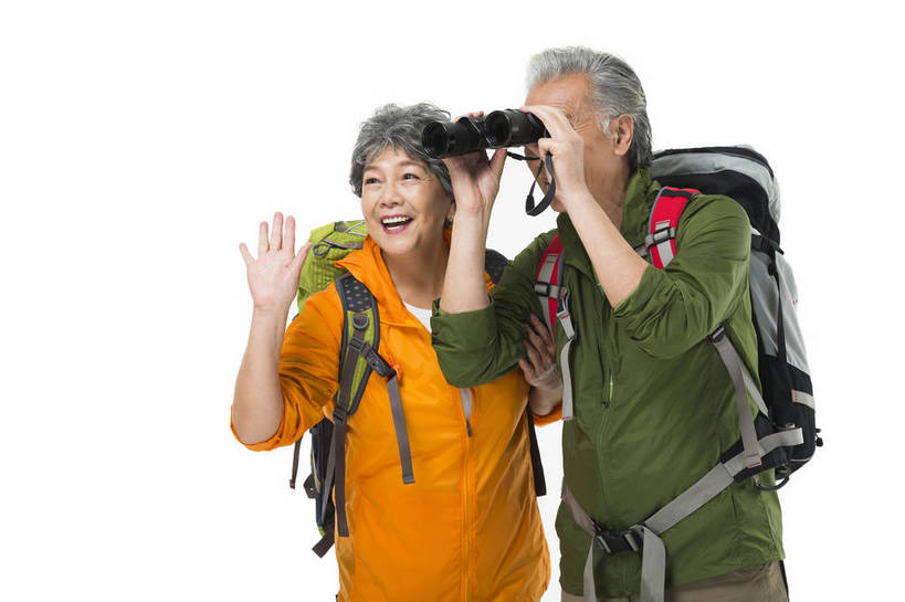 东方人,成年人,老年人,头发,两个人,家庭,夫妻,丈夫,妻子,站,笑,微笑,露齿笑,横图,彩色,照片,白色背景,爱情,锻炼,旅游,度假,快乐,兴奋,幸福,秋季,北京,中国,亚洲,游客,勾,挽,服装,节日,庆祝,并排,图片,望远镜,浪漫,年轻,生活,休闲装,黄种人,文化,娱乐,衣服,白色,背包,春季,郊游,庆典,休闲,游玩,健康,温暖,温馨,一家人,休闲服,恩爱,放松,活力,精神,乐趣,亲密,自信,勾着,恋人,摄影,服饰,生活方式,靠近,纪念,和睦,假期,退休,搀扶,享乐,愉悦,发泄,关爱,娱乐活动,亲近,亲情,爱好,释放,玩乐,户外运动,装备,挽着,周末,东亚,陪同,重阳节,乐观,视野,陪伴,无忧无虑,老年男性,老年女性,男人,男性,女人,女性,亚洲人,中国人,夫妇,情侣,半身,影棚拍摄,旅行,爱,欢乐,开心,愉快,登高节,老年节,伴侣,融洽,运动装,伴随,bj174