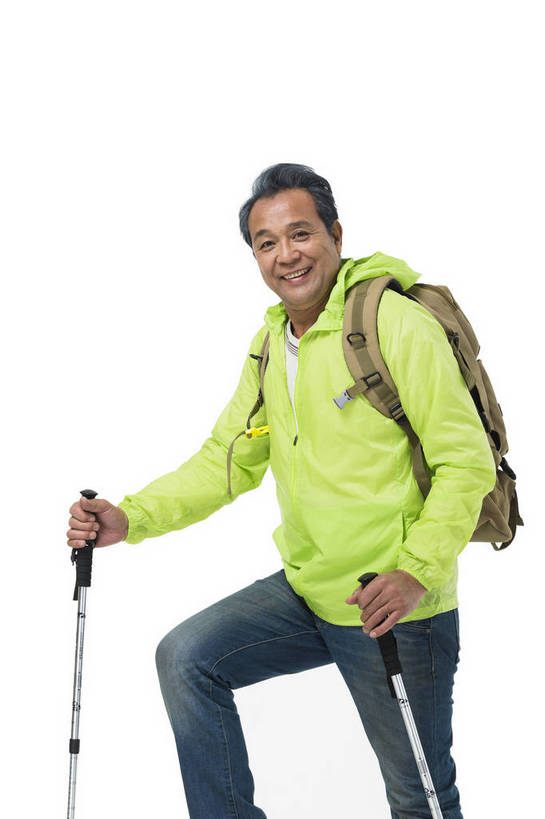 东方人,成年人,中年人,老年人,头发,一个人,攀登,微笑,竖图,彩色,照片,白色背景,锻炼,旅游,度假,快乐,探险,幸福,秋季,北京,中国,亚洲,服装,节日,庆祝,图片,年轻,生活,注视,休闲装,黄种人,文化,娱乐,一个,衣服,白色,背包,春季,观察,看,郊游,庆典,休闲,游玩,健康,休闲服,放松,活力,精神,乐趣,力量,自信,摄影,服饰,生活方式,单个,拐杖,观看,纪念,手杖,假期,察看,退休,享乐,愉悦,关注,娱乐活动,爱好,玩乐,户外运动,装备,单人,挑战,周末,东亚,重阳节,乐观,单独,无忧无虑,老年男性,男人,男性,亚洲人,中国人,步行,登山,爬山,半身,影棚拍摄,旅行,欢乐,开心,愉快,登高节,老年节,运动装,bj174