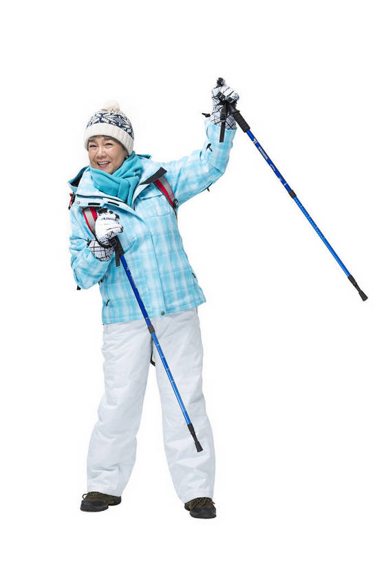 东方人,成年人,老年人,头发,一个人,站,举,攀登,微笑,竖图,彩色,照片,白色背景,锻炼,旅游,度假,快乐,探险,幸福,北京,中国,亚洲,服装,欢呼,图片,冬季,年轻,生活,挥手,休闲装,黄种人,娱乐,一个,衣服,白色,背包,托,招手,郊游,休闲,游玩,健康,休闲服,放松,活力,精神,乐趣,自信,摄影,服饰,生活方式,单个,拐杖,羽绒服,手杖,假期,退休,享乐,愉悦,娱乐活动,爱好,玩乐,户外运动,装备,单人,防寒服,滑雪服,挑战,周末,东亚,乐观,单独,无忧无虑,老年女性,女人,女性,亚洲人,中国人,登山,举起,举手,举着,爬山,向上举,向上伸,向上托,全身,影棚拍摄,旅行,欢乐,开心,愉快,bj174