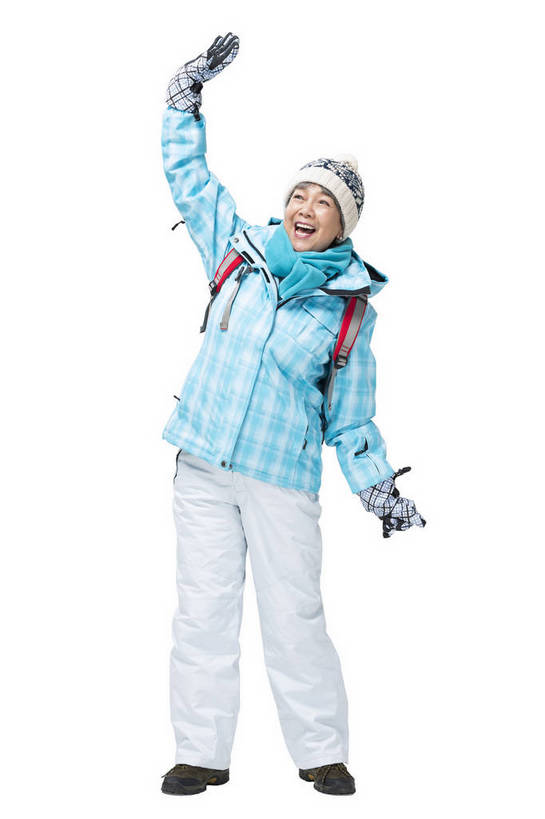 东方人,成年人,老年人,头发,一个人,站,举,攀登,微笑,竖图,彩色,照片,白色背景,锻炼,旅游,度假,快乐,幸福,北京,中国,亚洲,服装,欢呼,图片,冬季,年轻,生活,挥手,休闲装,黄种人,娱乐,一个,衣服,白色,背包,托,招手,郊游,休闲,游玩,健康,休闲服,放松,活力,精神,乐趣,自信,摄影,服饰,生活方式,单个,羽绒服,假期,退休,享乐,愉悦,娱乐活动,爱好,玩乐,户外运动,装备,单人,防寒服,滑雪服,周末,东亚,乐观,单独,无忧无虑,老年女性,女人,女性,亚洲人,中国人,登山,举起,举手,举着,爬山,向上举,向上伸,向上托,全身,影棚拍摄,旅行,欢乐,开心,愉快,bj174