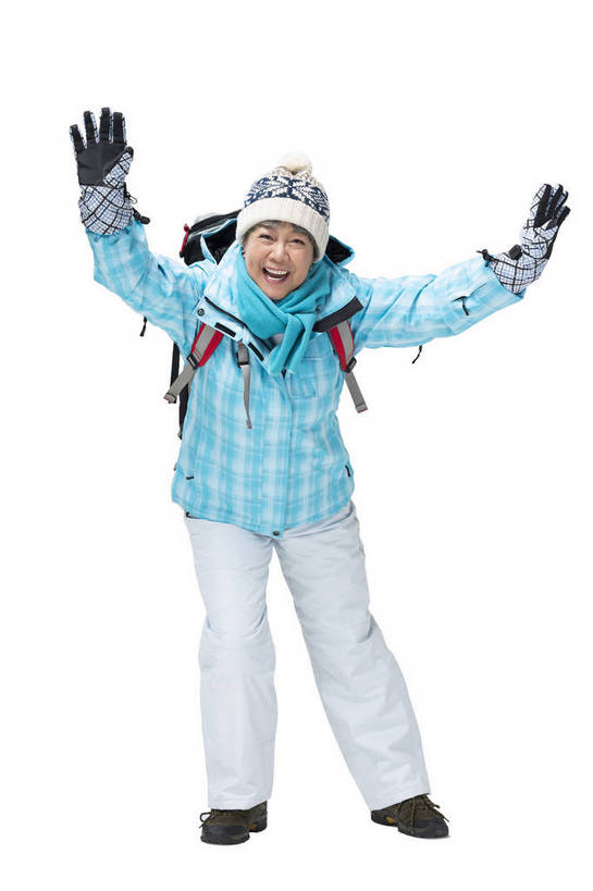 东方人,成年人,老年人,头发,一个人,站,举,攀登,微笑,竖图,彩色,照片,白色背景,锻炼,旅游,度假,快乐,幸福,北京,中国,亚洲,服装,欢呼,图片,冬季,年轻,生活,注视,休闲装,黄种人,娱乐,一个,衣服,白色,背包,观察,看,托,郊游,休闲,游玩,健康,休闲服,放松,活力,精神,乐趣,自信,摄影,服饰,生活方式,单个,观看,羽绒服,假期,察看,退休,喝彩,享乐,愉悦,关注,娱乐活动,爱好,玩乐,户外运动,装备,单人,防寒服,滑雪服,周末,东亚,乐观,单独,无忧无虑,老年女性,女人,女性,亚洲人,中国人,登山,举起,举手,举着,爬山,向上举,向上伸,向上托,全身,影棚拍摄,旅行,欢乐,开心,愉快,bj174