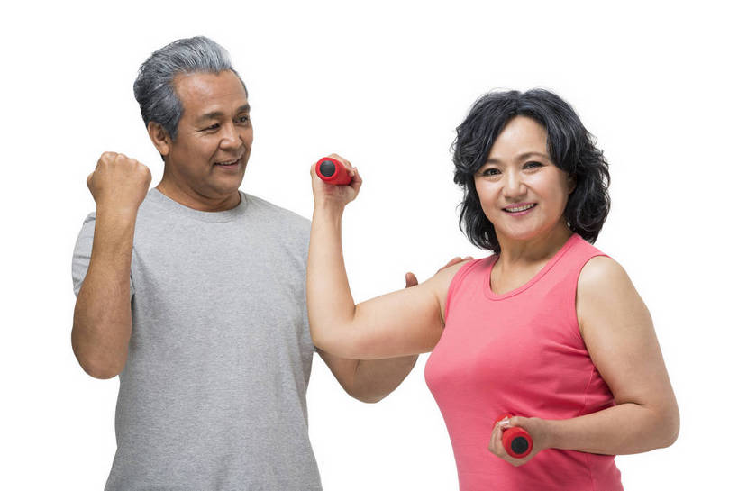 东方人,成年人,中年人,老年人,头发,两个人,家庭,夫妻,丈夫,妻子,站,举,微笑,横图,彩色,照片,白色背景,运动服,锻炼,快乐,幸福,运动,哑铃,北京,中国,亚洲,游客,图片,年轻,生活,拿着,注视,黄种人,鼓励,白色,观察,加油,看,握拳,休闲,和谐,健康,温馨,健身器械,放松,活力,精神,力量,自信,摄影,生活方式,观看,察看,退休,精力充沛,享乐,轻松,愉悦,关爱,关注,东亚,陪同,乐观,陪伴,老年男性,老年女性,男人,男性,女人,女性,亚洲人,中国人,夫妇,半身,影棚拍摄,健身,欢乐,开心,愉快,伴侣,运动装,伴随,bj174