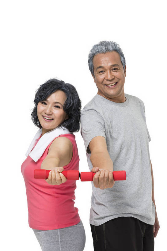 东方人,成年人,中年人,老年人,头发,两个人,家庭,夫妻,丈夫,妻子,站,举,微笑,竖图,彩色,照片,白色背景,运动服,锻炼,快乐,幸福,运动,哑铃,北京,中国,亚洲,游客,图片,年轻,生活,拿着,注视,黄种人,白色,观察,看,休闲,和谐,健康,温馨,健身器械,放松,活力,精神,力量,自信,摄影,生活方式,观看,察看,退休,精力充沛,享乐,轻松,愉悦,关爱,关注,东亚,陪同,乐观,陪伴,老年男性,老年女性,男人,男性,女人,女性,亚洲人,中国人,夫妇,半身,影棚拍摄,健身,欢乐,开心,愉快,伴侣,运动装,伴随,bj174
