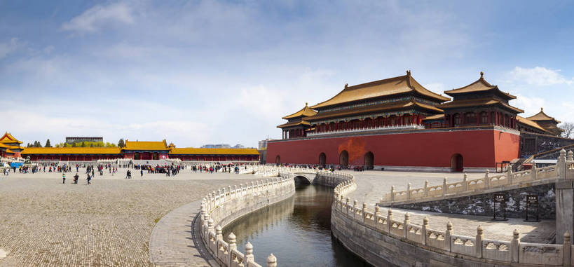 故宫,宫殿,横图,全景,室外,白天,正面,旅游,名胜古迹,标志建筑,建筑,北京,中国,亚洲,古老,屋顶,屋檐,景点,景观,首都,古典,宏伟,历史,文化,古建筑,东方,蓝色,白云,风景,蓝天,天空,自然,紫禁城,中式,旅游胜地,景色,摄影,晴天,风光,都市风光,自然风光,华贵,外景,金碧辉煌,远古,蕴含,彩图,旅行,皇宫,久远,传统文化,bj174