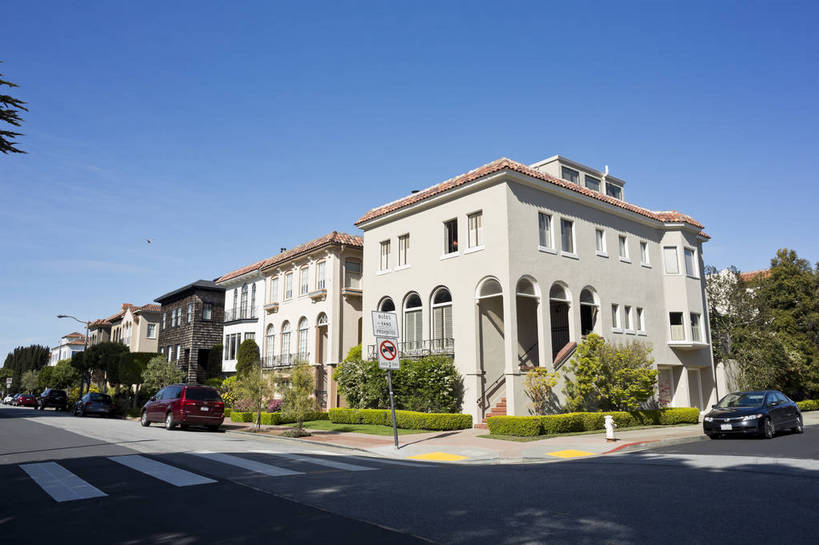 无人,花园,横图,彩色,室外,白天,旅游,草地,草坪,别墅,城市风光,标志建筑,城市,道路,地标,建筑,路,汽车,美国,房屋,建筑群,古典,生活,建设,树木,绿色,白云,风景,蓝天,天空,休闲,路面,安静,摄影,停放,晴天,风光,安逸,都市风光,私家车,外景,惬意,旧金山,加州,加利福尼亚州,三藩市,旅行,bj174