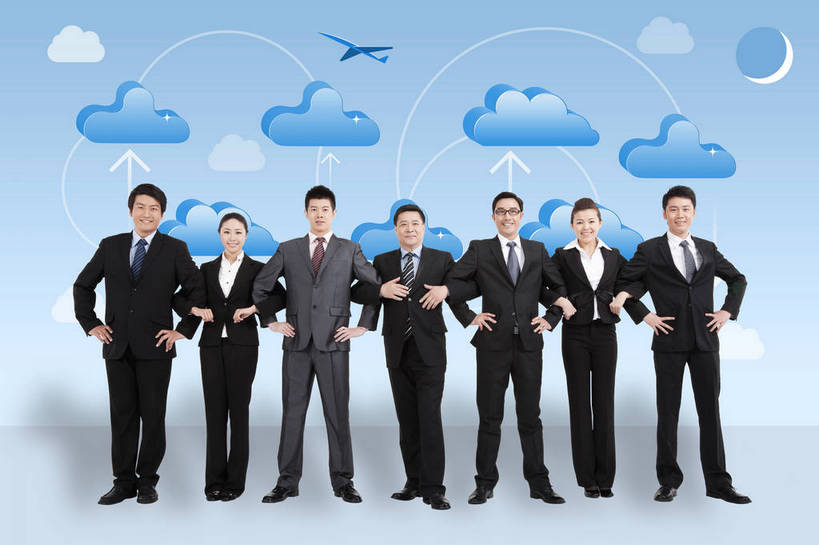 东方人,成年人,中年人,老年人,伙伴,同事,商务人士,站,握手,微笑,横图,彩色,室内,衬衫,西装,商务,时尚,快乐,满意,兴奋,友谊,骄傲,成功,合作,团队,集体,信心,数码,科技,城市,北京,中国,亚洲,一排,勾,挽,阴影,蓝色背景,套装,正装,庆祝,并排,工作,网络,符号,图片,云,领带,高光,几何,计算机图形,年轻,合成,职业装,黄种人,数码合成,现代,队伍,箭头,白板,一群人,职业,和谐,健康,放松,活力,美女,亲密,自信,勾着,摄影,生活方式,靠近,电脑合成图,数码合成图,领导,象征,愉悦,庄重,合成图,成就,亲近,群体,身份,合伙,领袖,挽着,东亚,正式,地位,乐观,团结,友情,老年男性,男人,男性,年轻男性,年轻女性,女人,女性,亚洲人,中国人,年轻人,白领,搀手,拉手,手搀手,手拉手,手牵手,手握手,全身,衬衣,开心,愉快,办公室职员,bj174