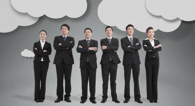 东方人,成年人,中年人,老年人,伙伴,同事,商务人士,站,抱,双手交叉,微笑,横图,彩色,室内,白色背景,衬衫,西装,商务,时尚,快乐,友谊,骄傲,成功,合作,团队,集体,信心,数码,科技,城市,北京,中国,亚洲,一排,阴影,套装,正装,工作,网络,图片,领带,高光,几何,计算机图形,年轻,合成,职业装,黄种人,数码合成,现代,队伍,泡泡,一群人,职业,和谐,健康,思考,放松,活力,美女,自信,摄影,生活方式,抱着,主意,电脑合成图,数码合成图,领导,双手抱胸,搂着,象征,愉悦,庄重,合成图,成就,群体,身份,合伙,领袖,东亚,正式,地位,乐观,思虑,内容,想法,团结,友情,老年男性,男人,男性,年轻男性,年轻女性,女人,女性,亚洲人,中国人,年轻人,白领,搂,全身,衬衣,开心,愉快,对话气泡框,办公室职员,bj174